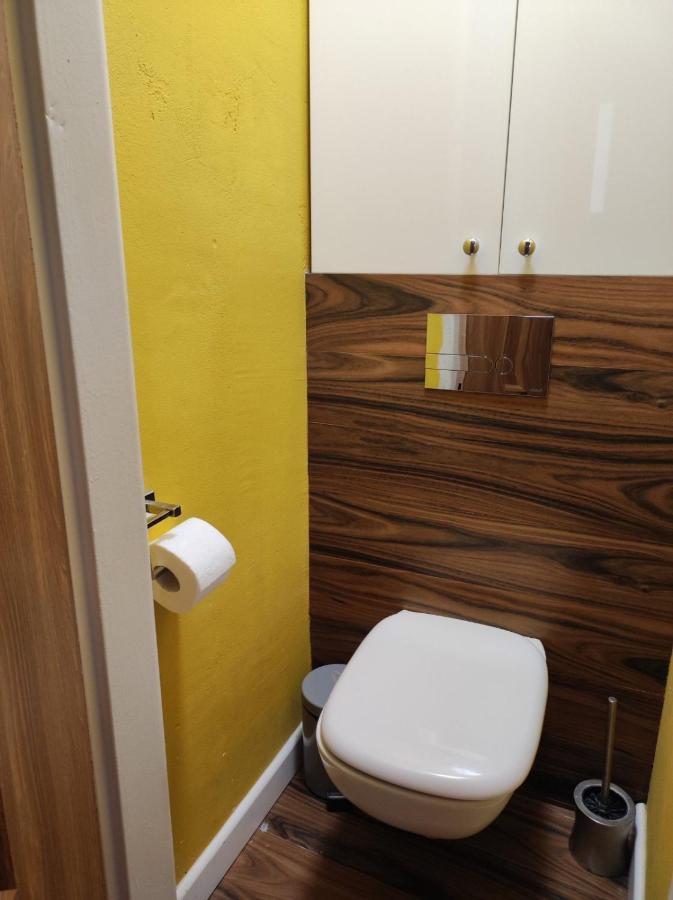 Single Room No.4 In The Very Center Of Varsó Kültér fotó