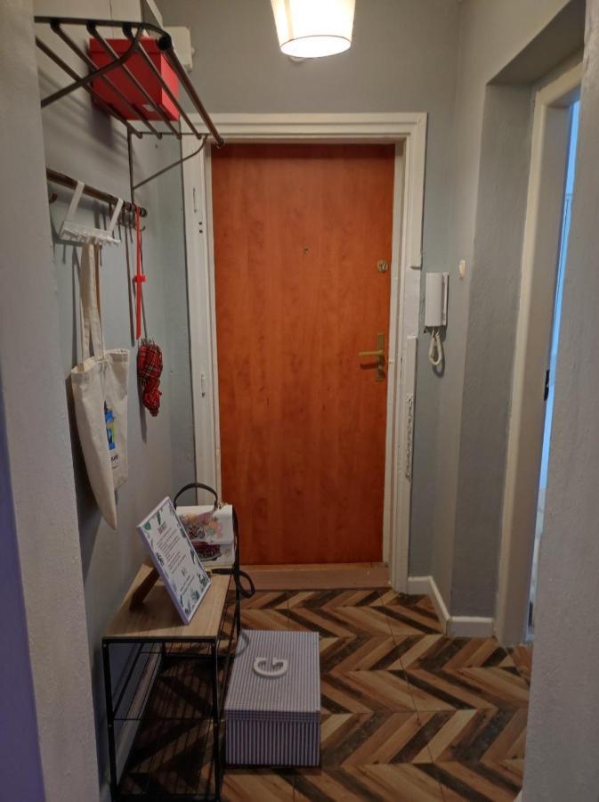 Single Room No.4 In The Very Center Of Varsó Kültér fotó